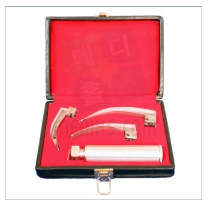 라링고스코프 곡 셋트 (Laryngoscope Set curved 3blade) 17-055L